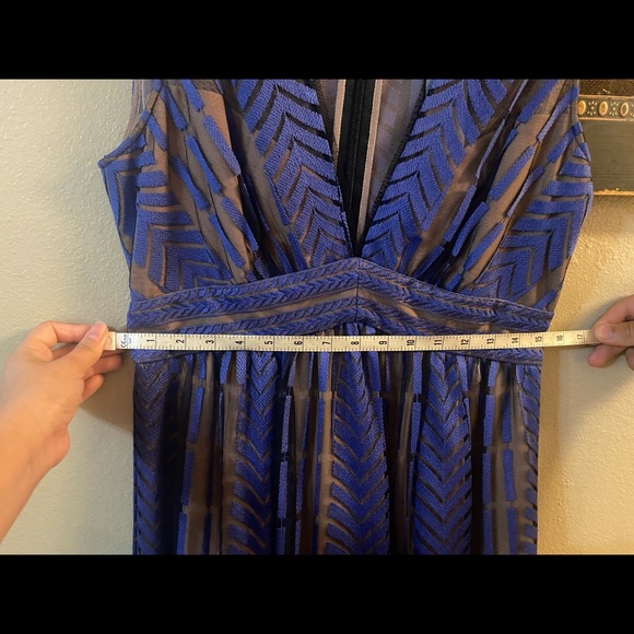 New BCBGMAXAZRIA KELLYN Dress - Picture 9 of 10